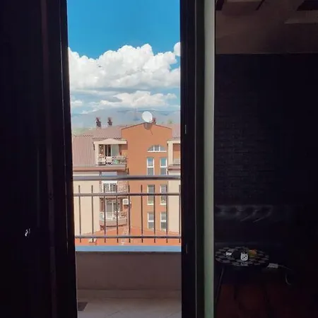 Centre Selfcheckin Loft - Fast Wifi & Free Parking Скоп'є