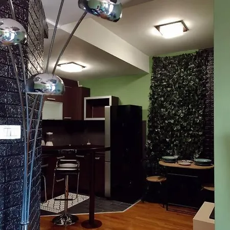 Centre Selfcheckin Loft - Fast Wifi & Free Parking Апартаменти Скоп'є